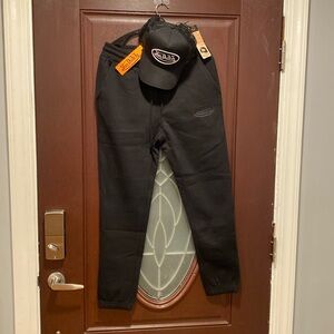 NWT Von Dutch Unisex Hat & Women Sweat pant *BUNDLE*